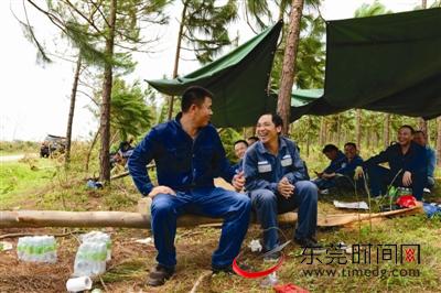 东莞供电局抢修人员到海南昌洒为海岛亮灯