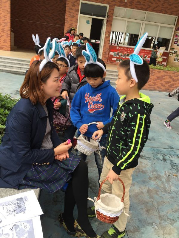 加拿达外国语学校举办精彩纷呈的复活节活动