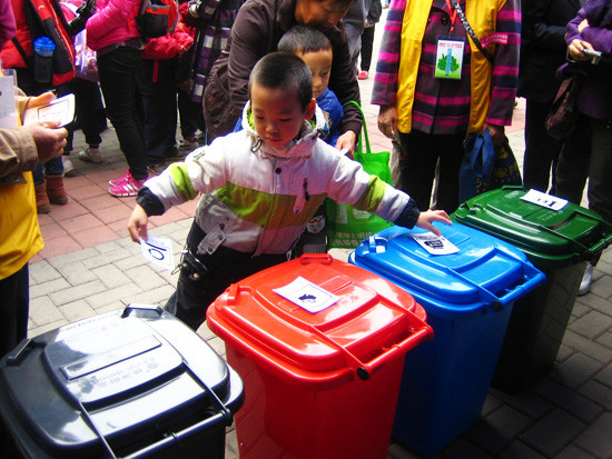 垃圾分类处理在万科金色家园落地生根