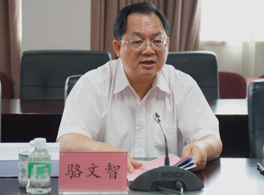 骆文智局长率队到省疾病预防控制中心调研食品