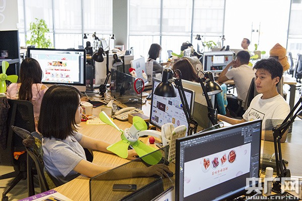 以电商创新农业扶贫模式 助推广货走向全国