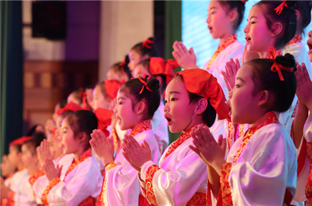 湛江市举办诵文明 树新风亲子诵读欣赏会