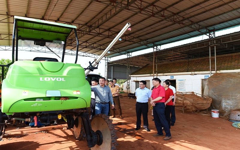 梁权财率队调研乡村振兴工作