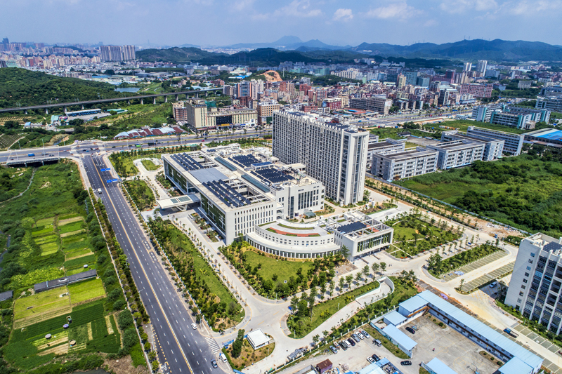 建设四城两区 打造世界一流科学城和深圳北部