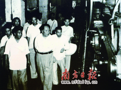 毛泽东在穗赞许敞开大门,引进外资