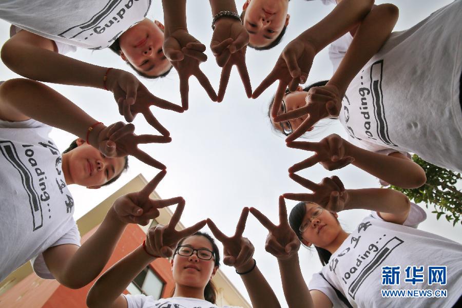 高考过后留念校园