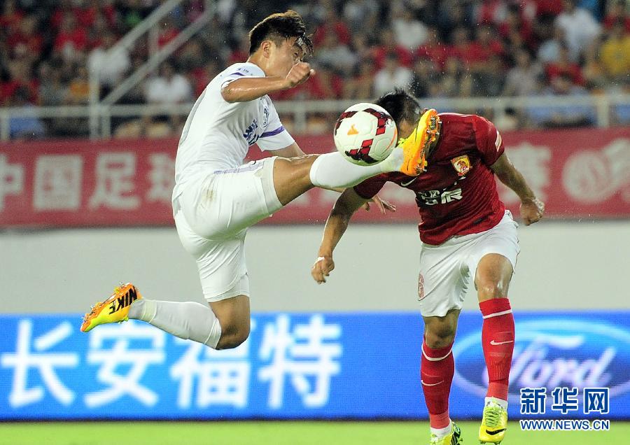 足球--中超:广州恒大胜天津泰达
