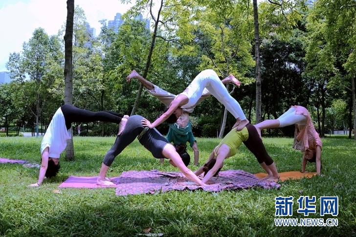 亲子瑜珈庆六一