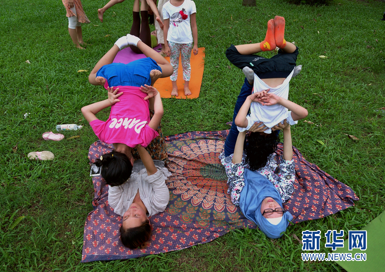 亲子瑜珈庆六一