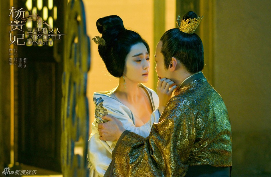 组图:范冰冰杨贵妃揽镜孤影自怜