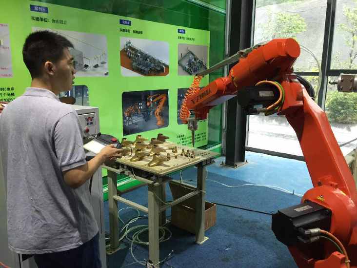 广工大研究院:佛山本土机器人企业的孵化大本