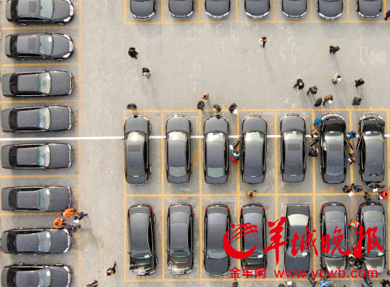 广东 公车改革 满月厅级干部与同事 拼车上班