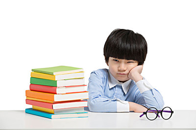 孩子视力下降别盲目配镜