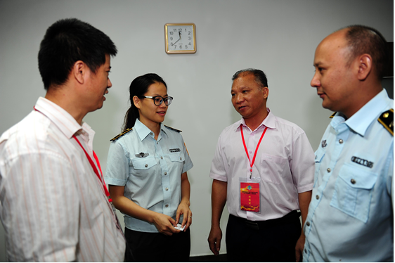 全国爱国万里行华南行八一前夕慰问转业军人
