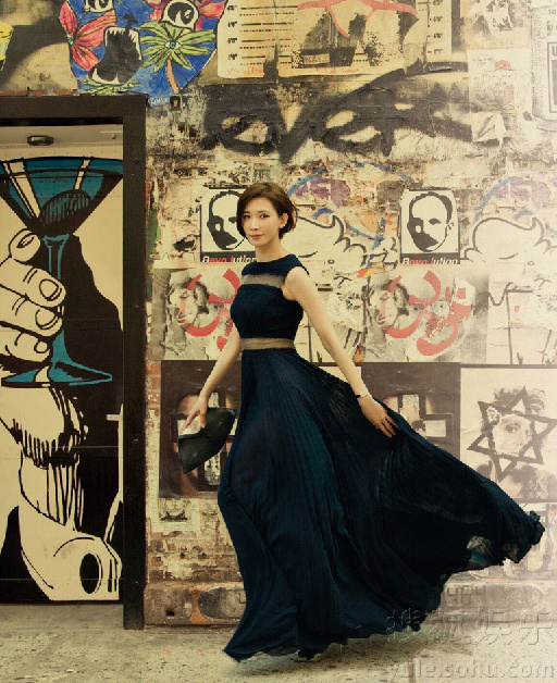 林志玲气质美照似天仙 裸足长腿十分吸睛