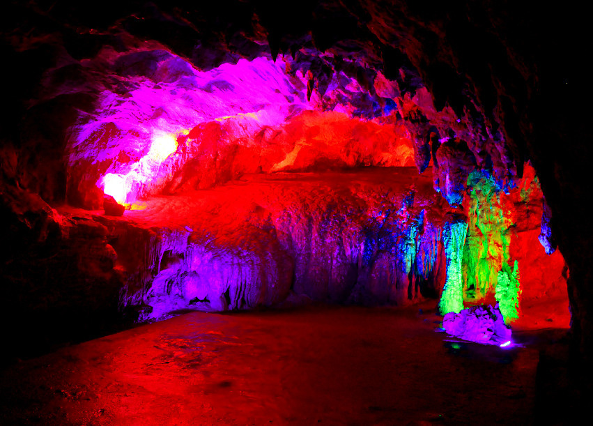 英德宝晶宫现新景观