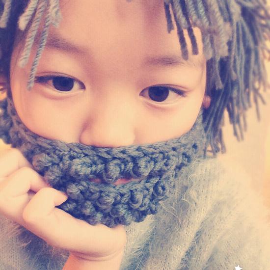 李嫣护姐对呛网友 古灵精怪成网红