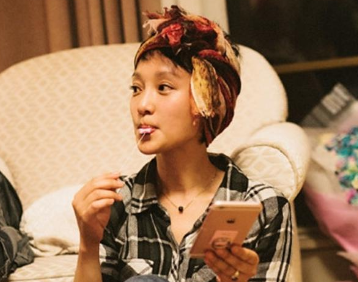 周迅庆41岁生日 3岁起就是电影院常客