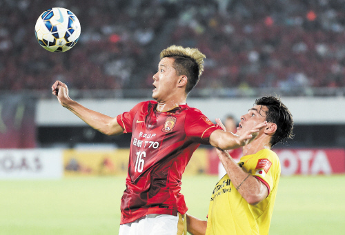 恒大球员黄博文到广州校园足球精英班进行现场