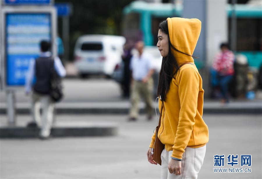 冷空气姗姗来迟 深圳“入秋” - 新华网广东频道