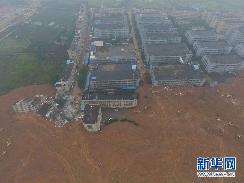 深圳山体滑坡已致91人失联 新华网无人机航拍事故现场