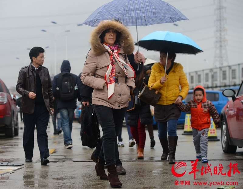 最强寒潮来袭 羊城街头冷嗖嗖