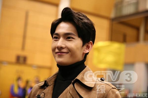 央视春晚7天后直播 语言类节目频现网络用语