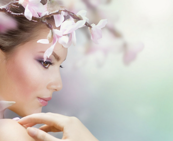 手指护肤VS化妆棉保养 美肤工具哪家强