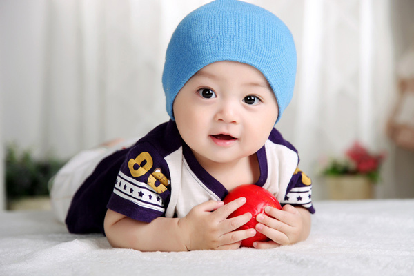 别忘了!正在发育的宝宝也需要维生素