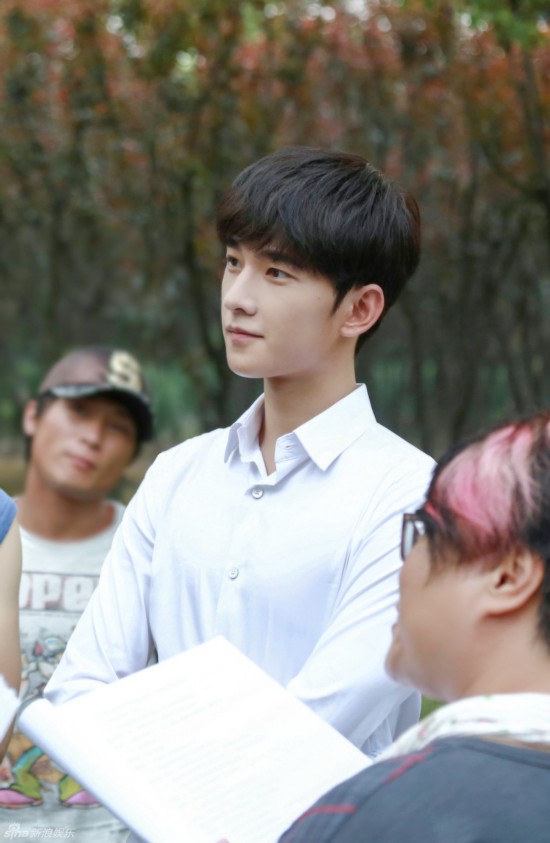 满足你:郑爽杨洋新剧《微微一笑很倾城》海量