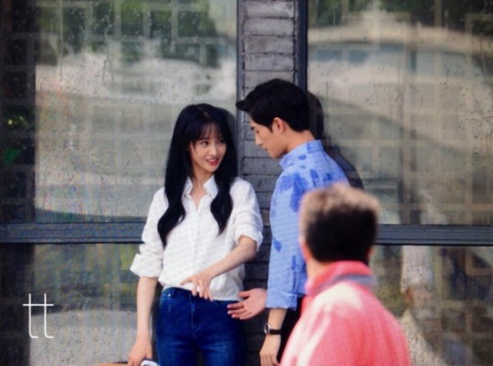 满足你:郑爽杨洋新剧《微微一笑很倾城》海量