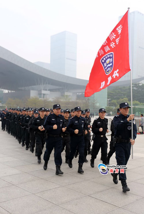 深圳公安举行特警、机训冲锋队成立启动仪式