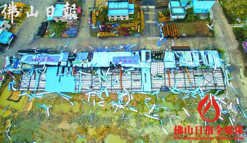 10级大风袭佛山乐从 市场顶棚垮塌 23人受轻伤