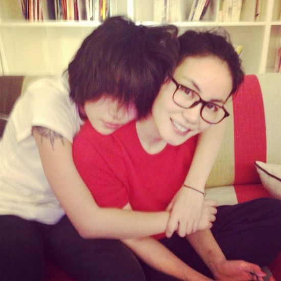 女儿窦靖童走上音乐路 王菲开金口送两个字