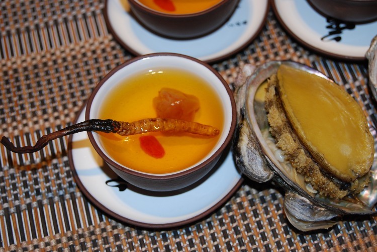 新鲜冬虫夏草怎么吃