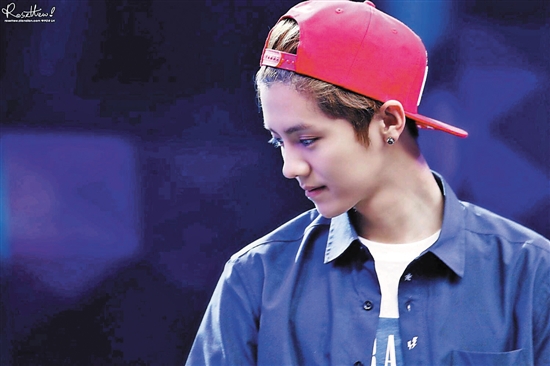 严厉训斥黄牛 视频曝光 鹿晗被夸 纯爷们儿