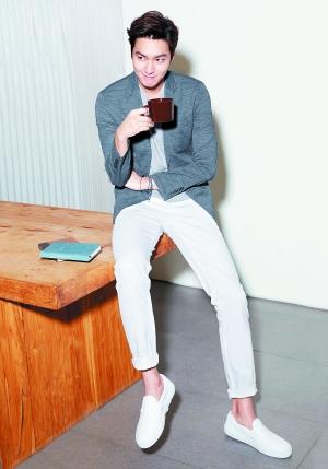 前有狼后有虎 金秀贤恐尚未入伍已面临过气