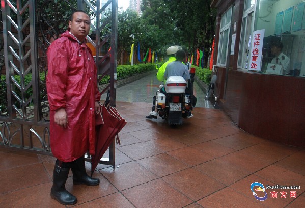 北京一名考生走错考场 交警开车送达