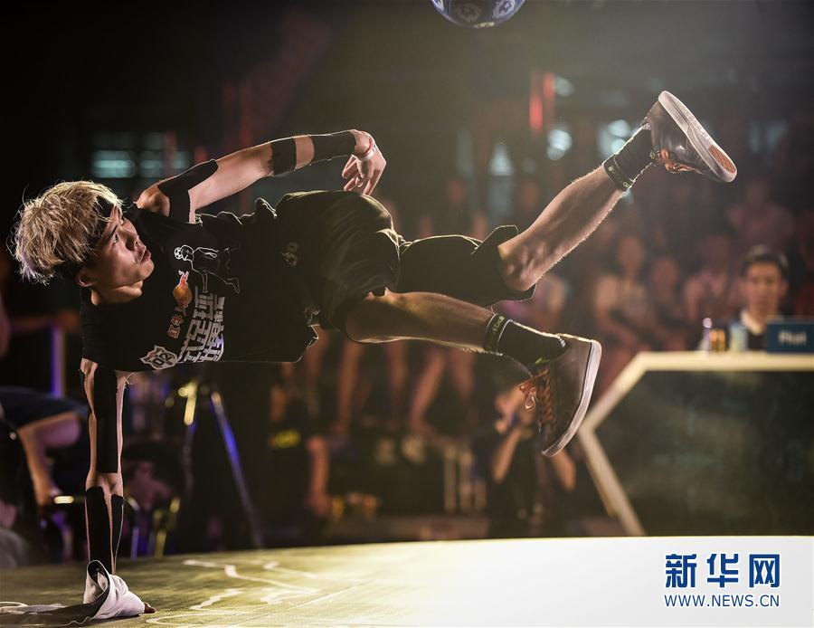 广州兄弟携手晋级红牛花式足球世界杯总决赛