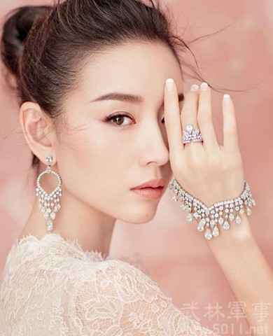 董洁谢霆锋饰演新郎新娘 却没有一句话的交流