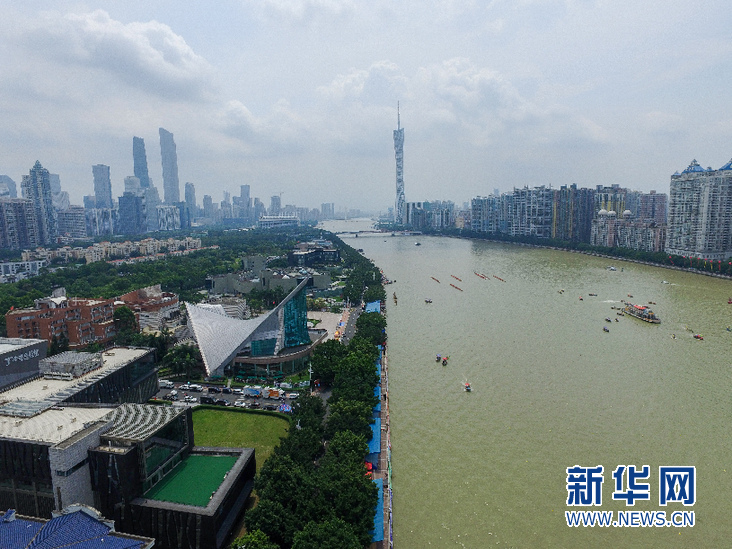 今日睇咗未?126支队伍5000人在珠江赛龙舟!