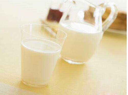 睡前吃这些食物 当心让你噩梦缠身