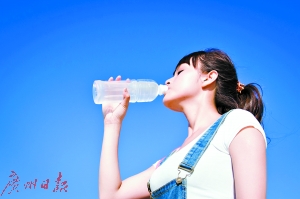 晨起为何口干口苦 中医西医各寻病根