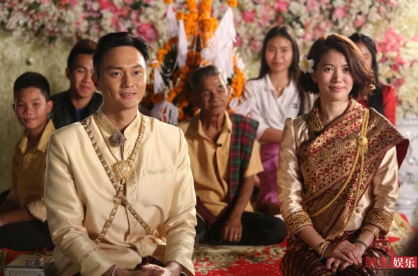 袁咏仪凑齐四姐妹打麻将 曝与张智霖婚姻危机