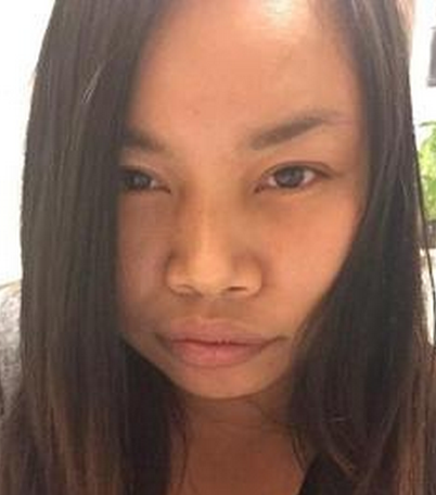 遭网友曝发福近照 凤姐连发微博怒斥偷拍者心