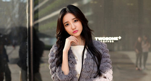 刘雨欣树5A女友典范 爱情语录受追捧