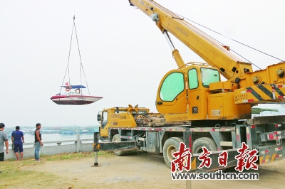 深圳发布首个台风红色预警 全市停工停业停市