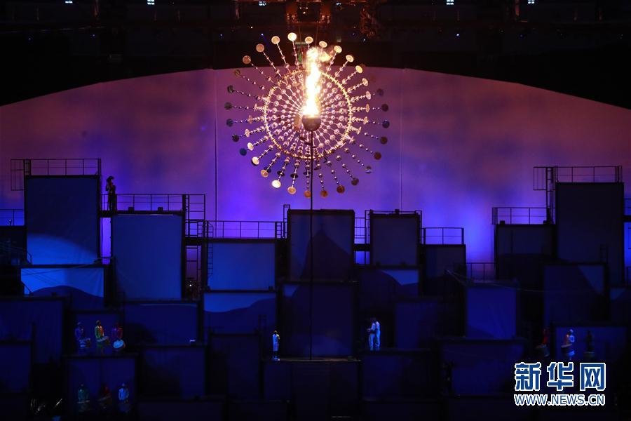 里约奥运会开幕式 主火炬被点燃