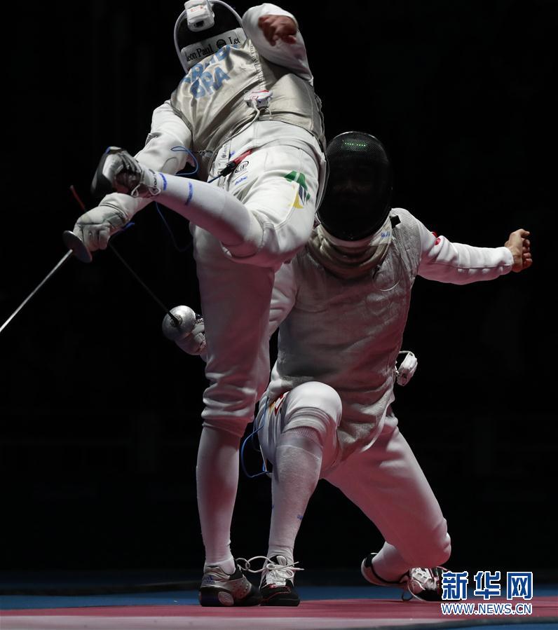 男子花剑个人赛马剑飞晋级十六强