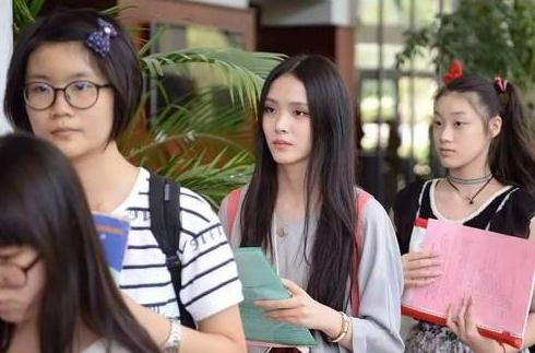 中戏开学美女如云 张雪迎赵嘉敏关晓彤现身(图